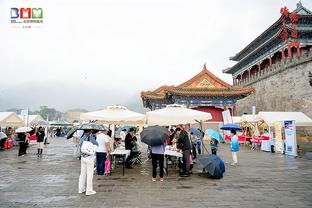 国足3人染红！热身赛-八人国足1-2中国香港 友谊赛两连败